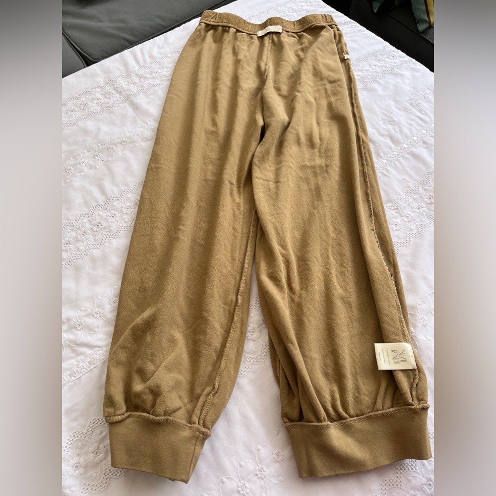 Suzi Kondi Women's Tan Leisure Set - Picture 13 of 15